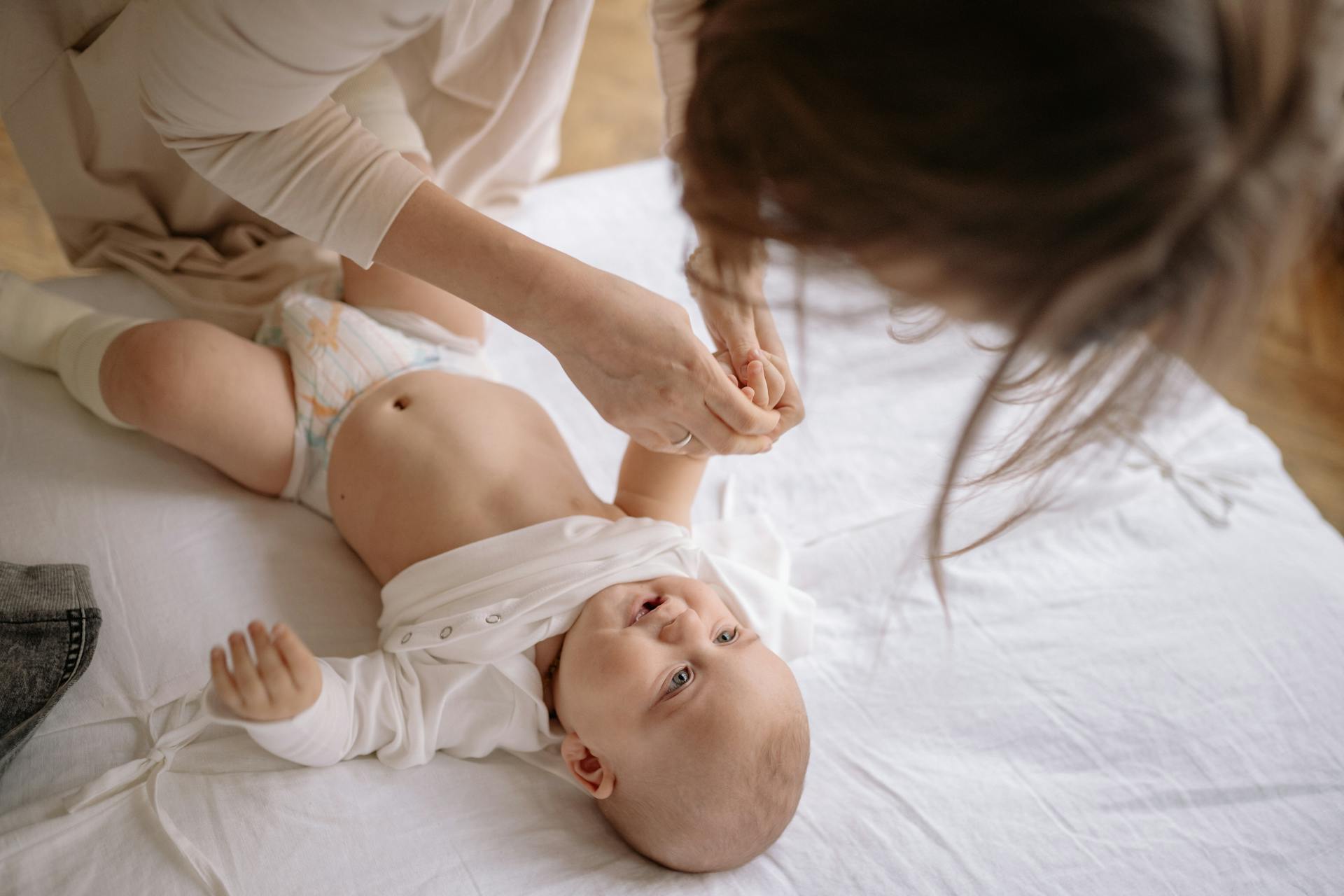 Les bienfaits du massage pour bébé et comment le pratiquer