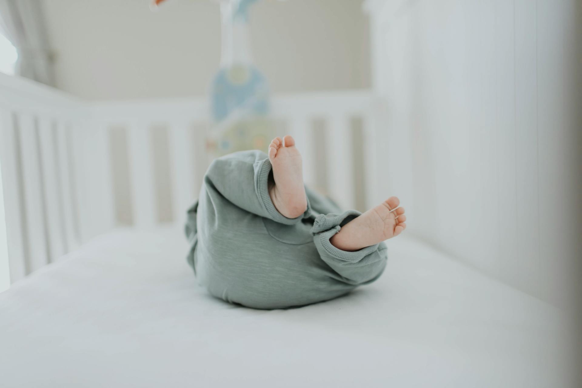 Comment choisir un matelas pour bébé : guide complet avec comparatif des différents types de matelas